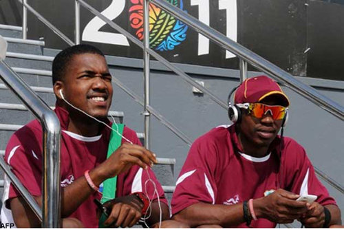 Photo: Brothers Dwayne (right) and Darren Bravo have barely played together for the West Indies Test team.