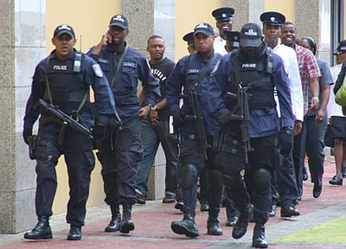 Photo: Trinidad and Tobago police on the move. (Courtesy Heritage Radio)