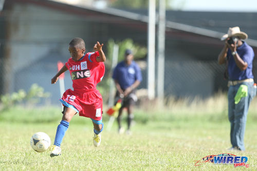 Photo: St Anns Rangers attacker Kaviel Bennett sprints down the flank during their quarterfinal win over Cap Off Youths in the 2015 Republic Bank National Youth Cup. (Courtesy Allan V Crane/Wired868)