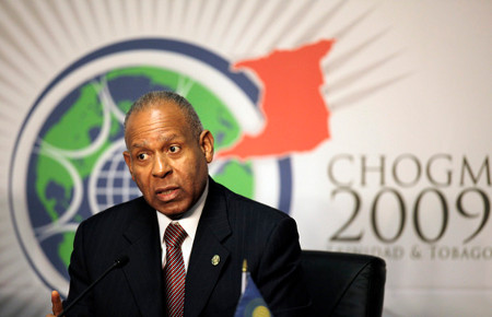 Photo: Then Trinidad and Tobago Prime Minister Patrick Manning attends a news conference at the venue of the Commonwealth Summit in Port-of-Spain on 26 November 2009.     (Copyright REUTERS/Jorge Silva)