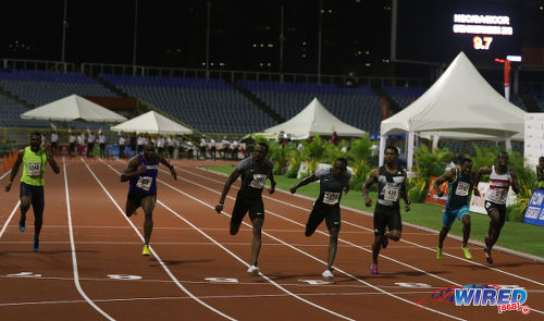 Photo: Trinidad and Tobago sprint star Richard Thompson (third from left) edges Rondon Sorrillo (centre) to the NAAA National Championships 100 metre final on 25 June 2016. Sorrillo had his revenge today as he beat Thompson to the 200 metre crown. (Courtesy Chevaughn Christopher/Wired868)