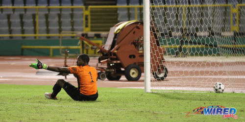 Photo: W Connection goalkeeper Terrence Clarke complains to his defence after conceding during 2016/17 Pro League action against Central FC at the Hasely Crawford Stadium in Port of Spain on 4 October 2016. (Courtesy Sean Morrison/Wired868)