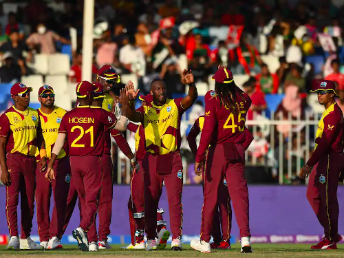 IPL 2022: Andre Russell Breaks Chair With A Six During Kolkata Knight  Riders Practice Session. Watch